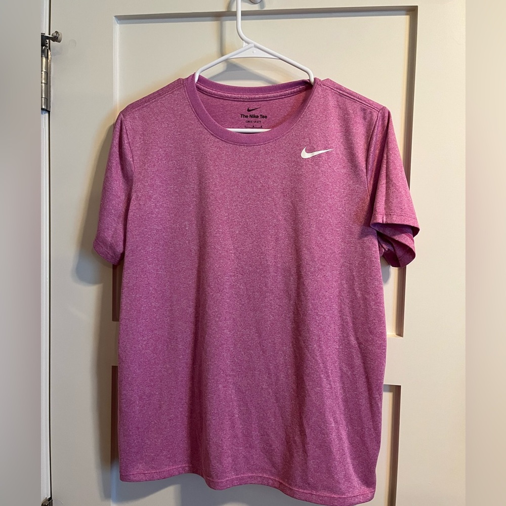 Nike Women’s Heathered Pink Short Sleeve Tee